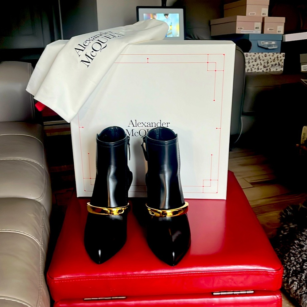 Alexander McQueen black with gold trim booties